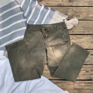 Banana Republic Boyfriend Crop Khaki pants